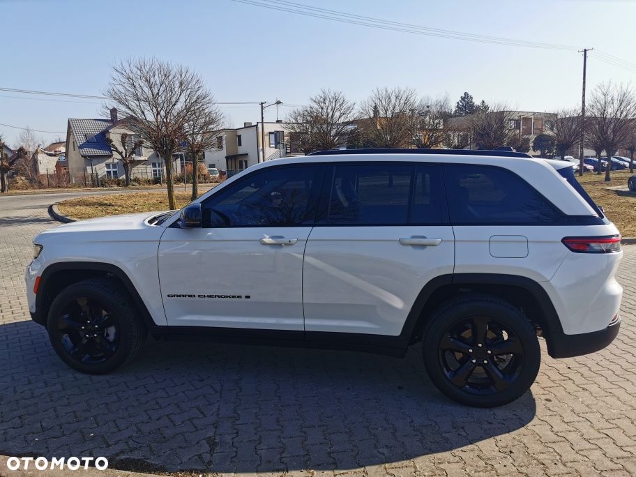 Jeep Grand Cherokee - 18