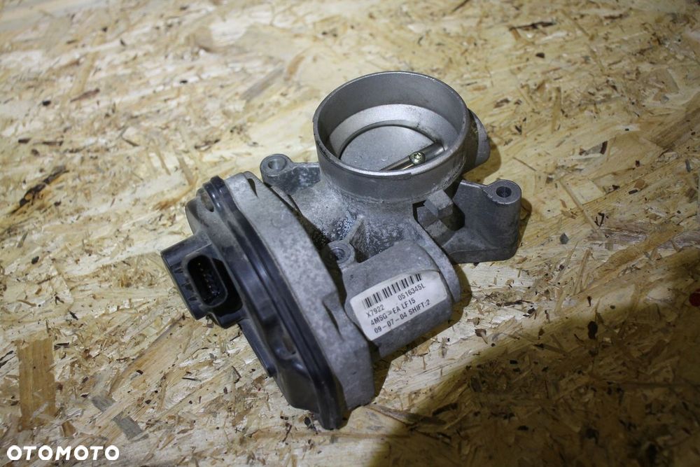 VOLVO V50 S40 C30 C70 V70 S80 1.8B / 2.0B PRZEPUSTNICA 4M5G-EA LF15 - 1