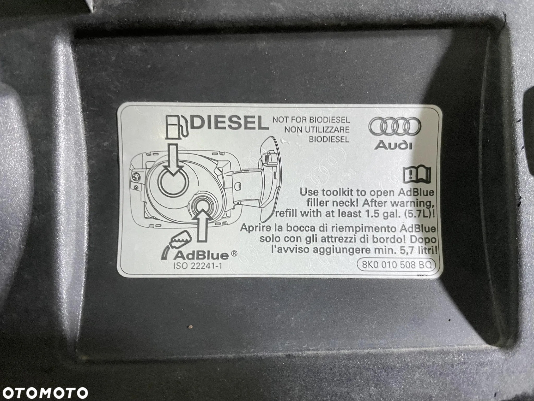 KLAPKA WLEWU PALIWA AUDI A6 C7 - 5