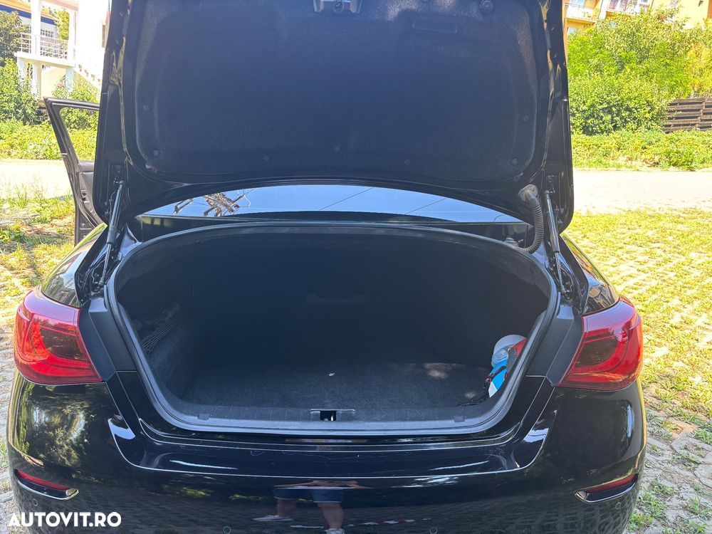 Infiniti Q70 2.2d Premium - 10
