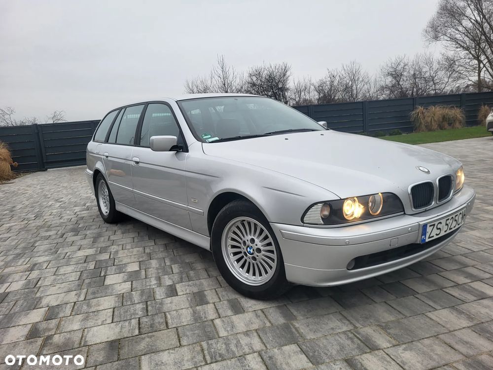 BMW Seria 5 525i - 2