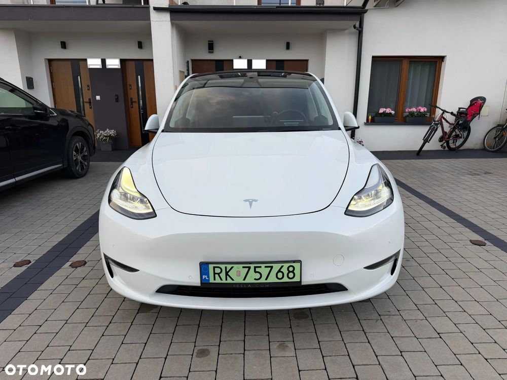 Tesla Model Y Long Range AWD - 1