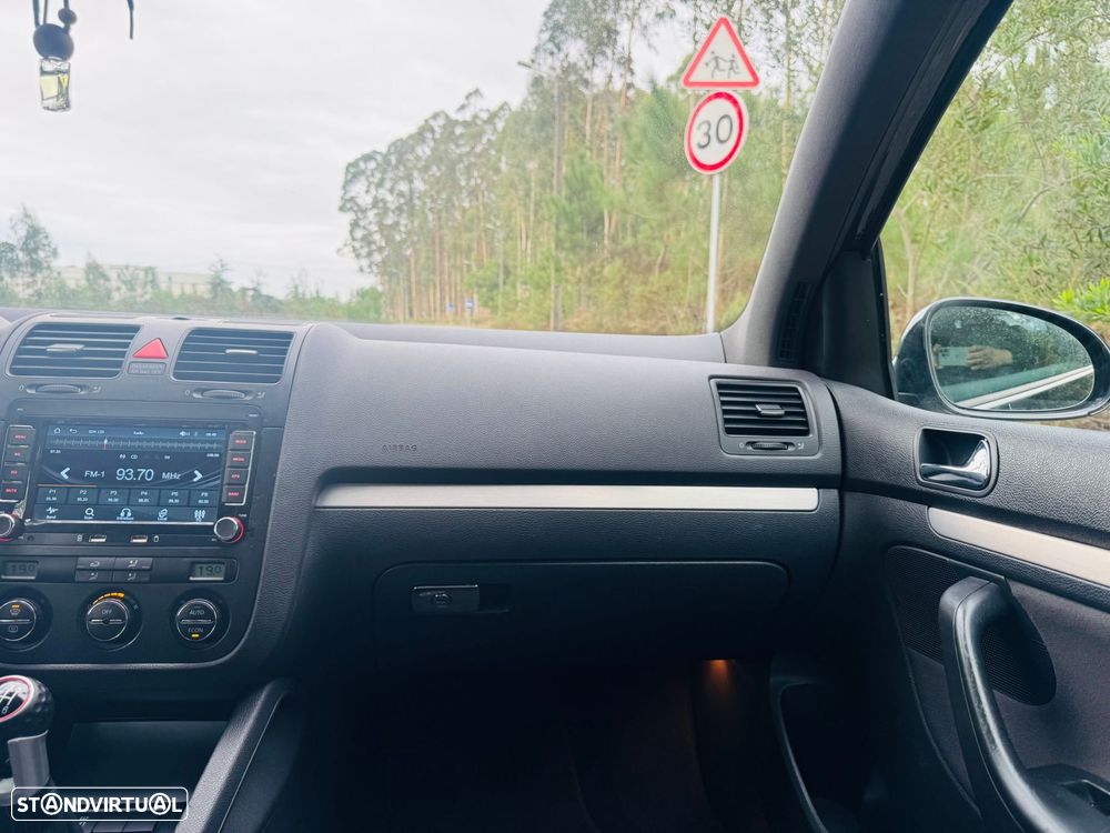 VW Golf 2.0 GTi - 26