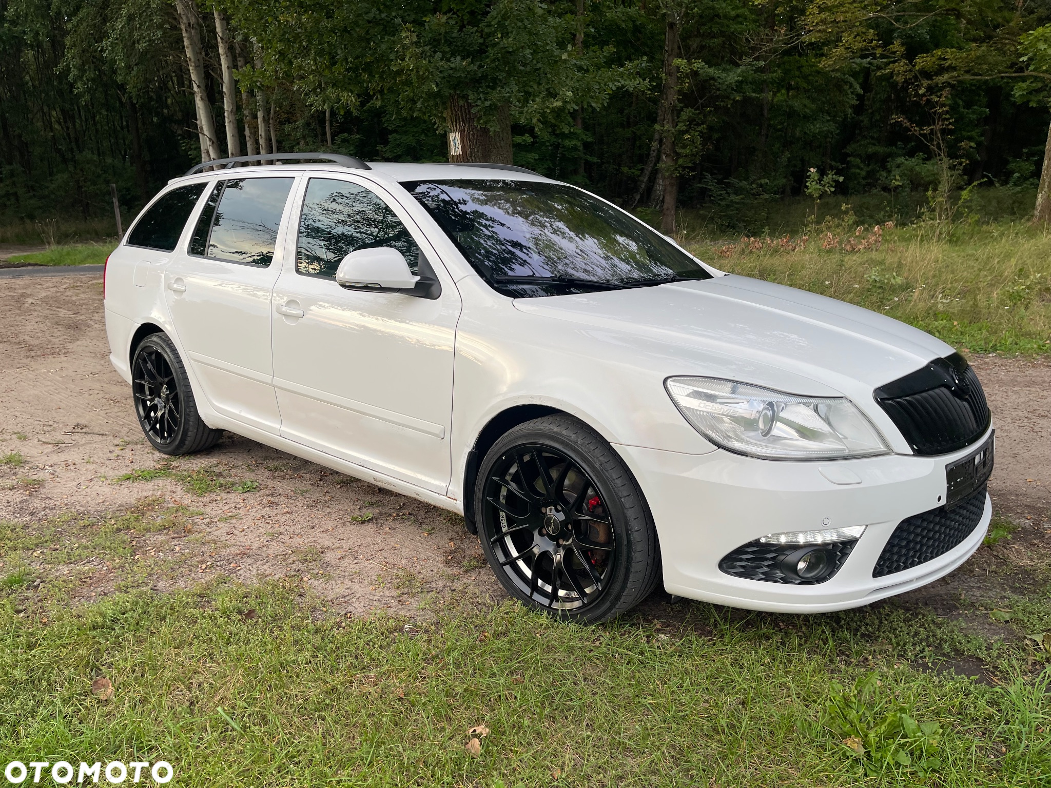 Skoda Octavia Combi 2.0 TDI DPF RS - 2