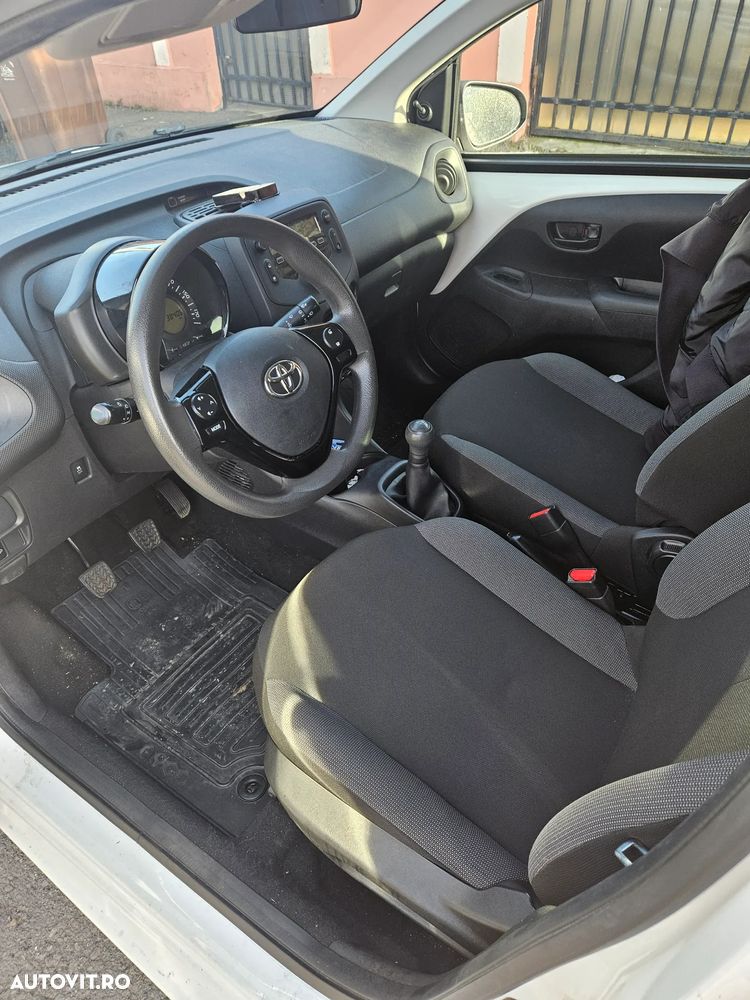 Toyota Aygo 1.0 VVY-I 5 usi X - 4