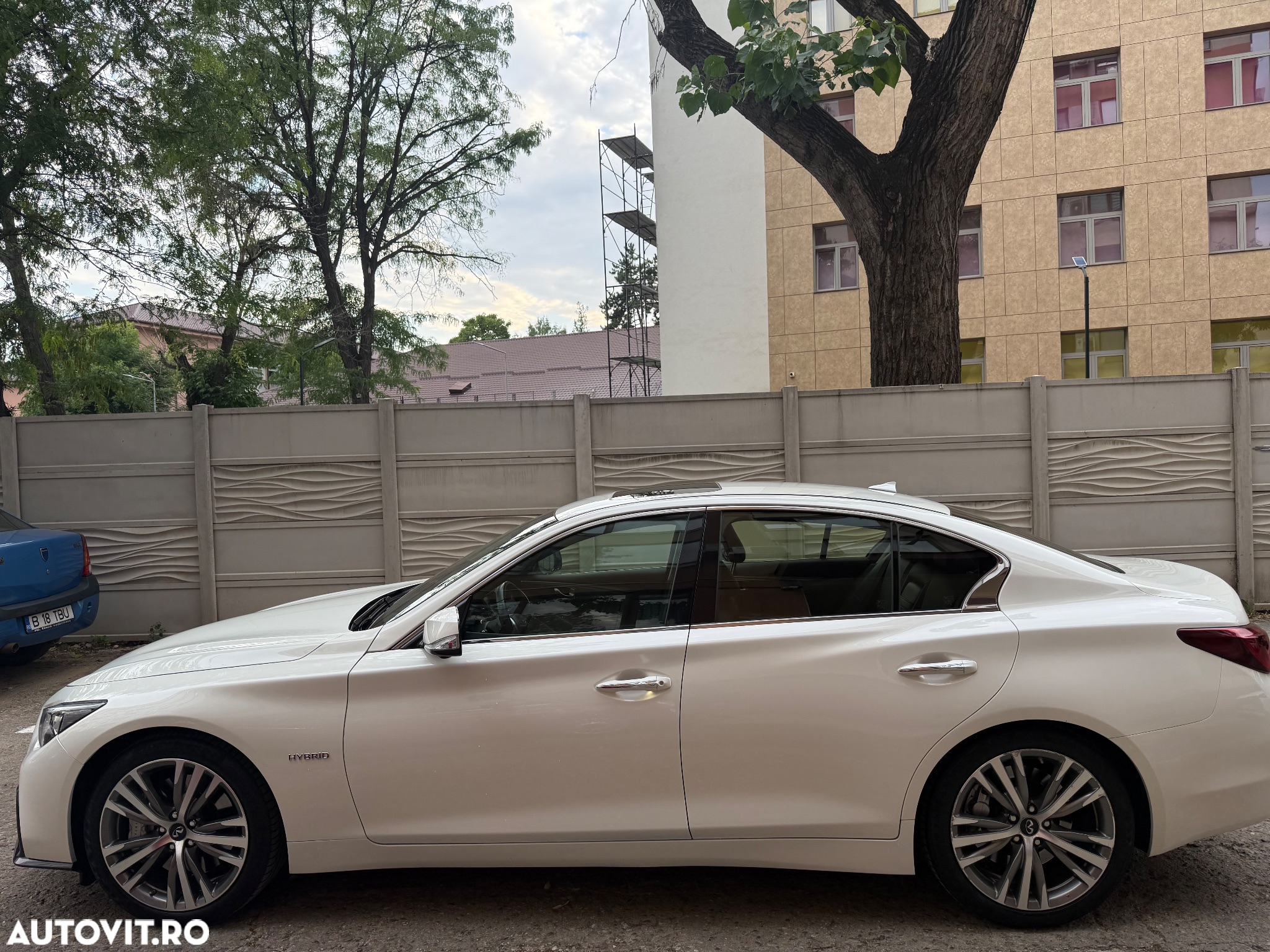 Infiniti Q50 Q50S Hybrid AWD Sport - 4