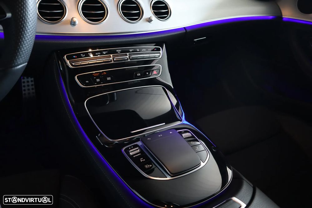 Mercedes-Benz E 300 de AMG Line - 22