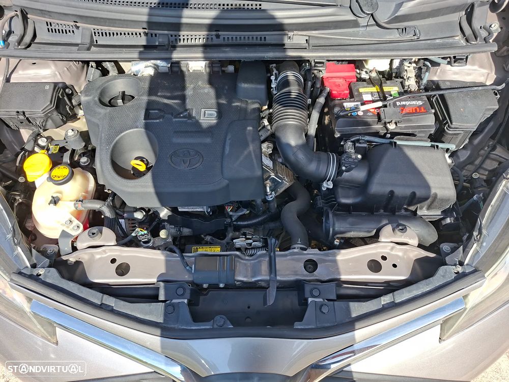 Toyota Yaris 1.4 D-4D Sport+P.Techno +Navi - 17