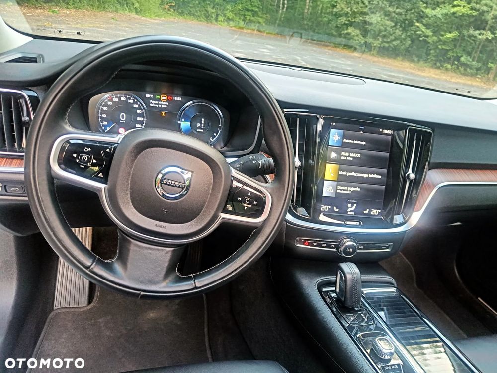 Volvo S60 T8 Recharge AWD Plus Dark - 18