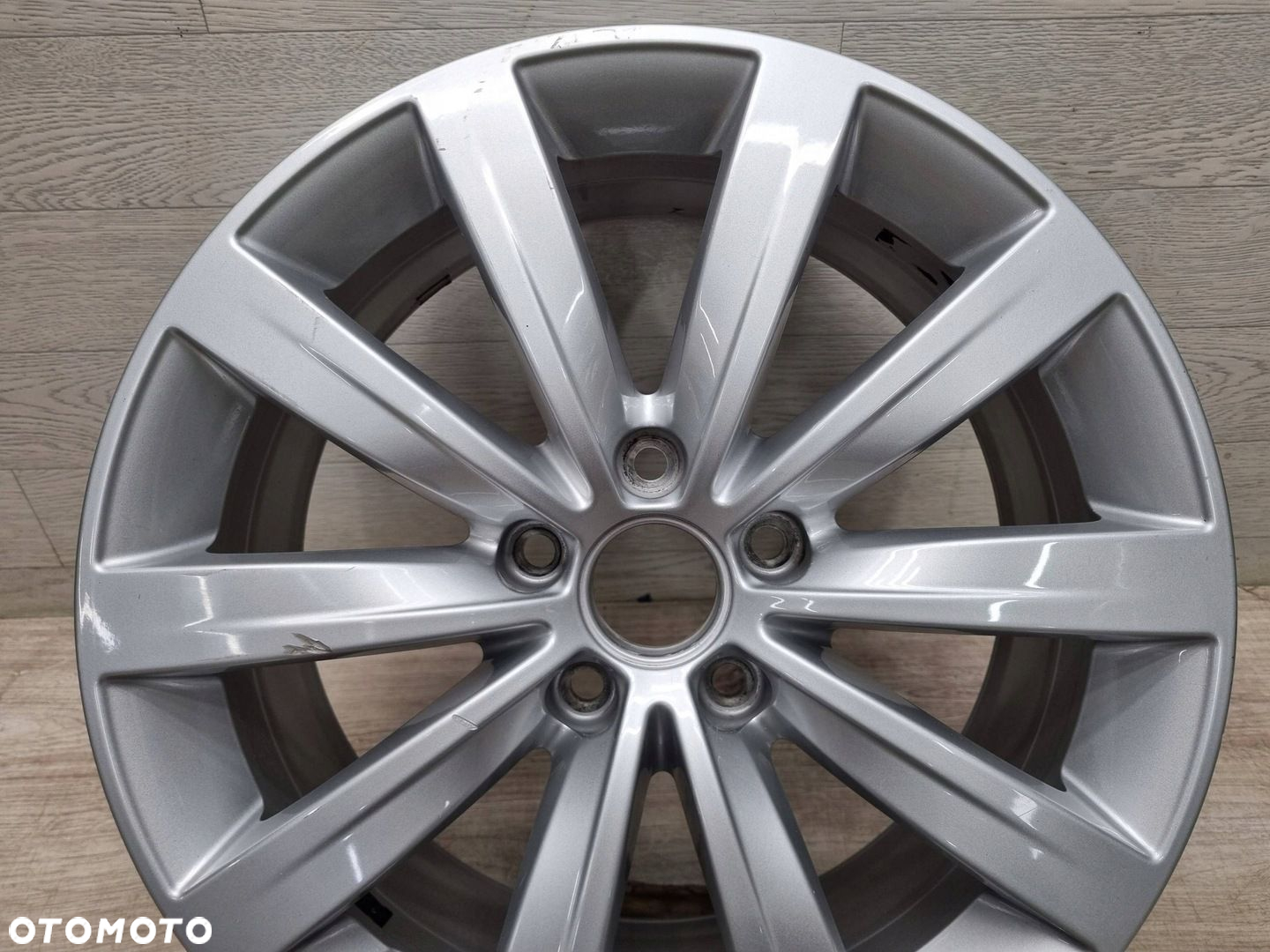 Felga VW Sharan 7N0 7.0Jx17H2 Et39 5x112 7N0601025C - 2
