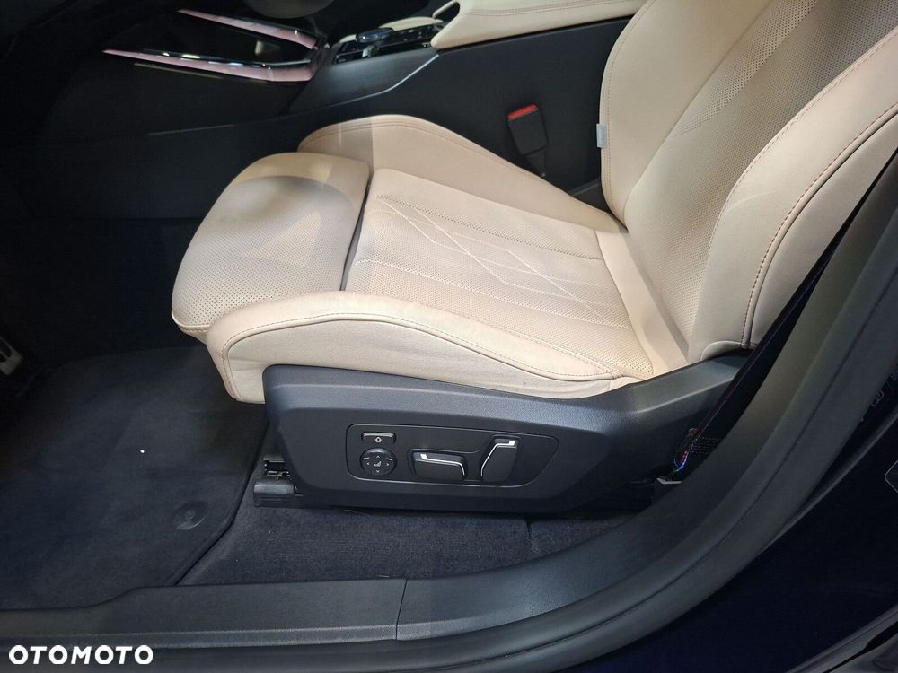BMW X3 xDrive20d mHEV - 14