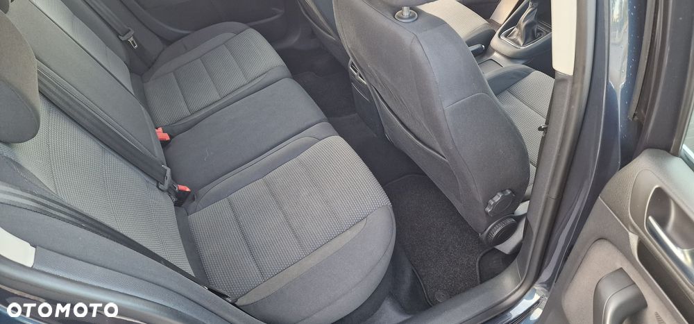 Volkswagen Golf - 23