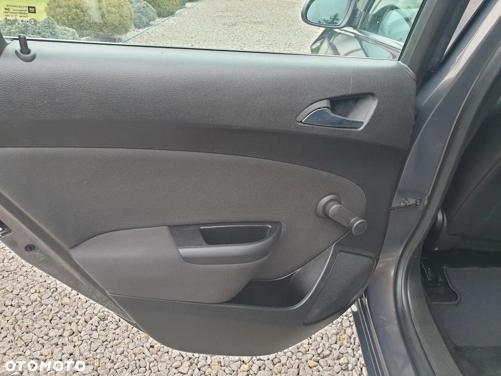 Opel Astra 1.4 Turbo 150 Jahre - 13