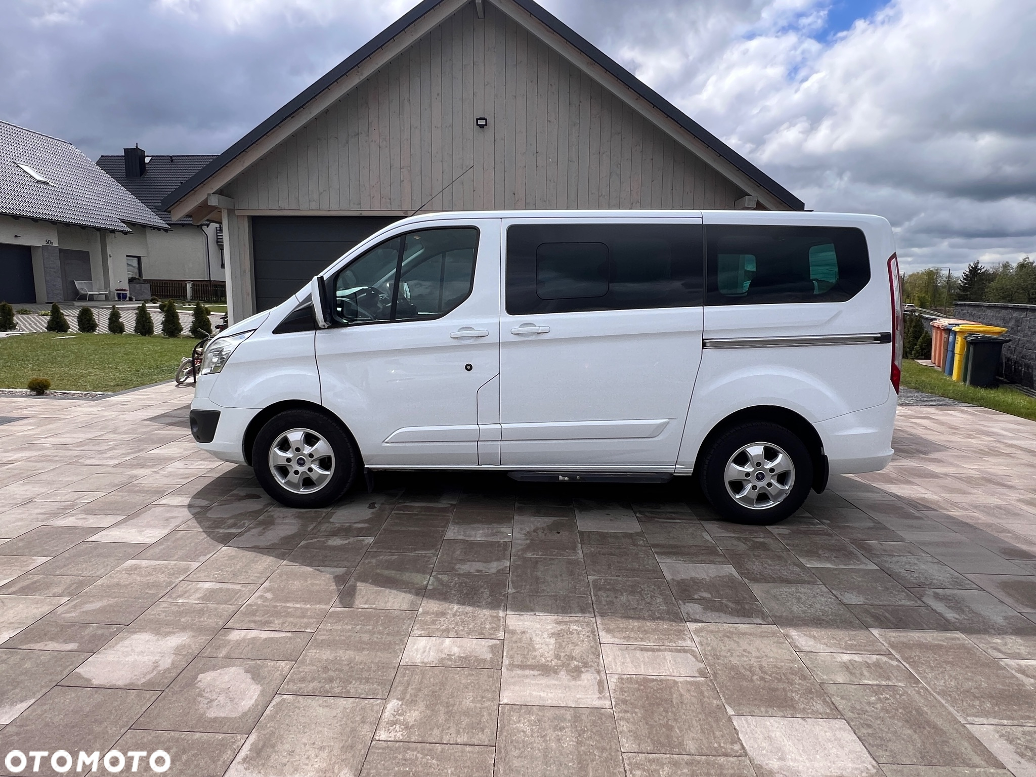 Ford Tourneo Custom 2.0 EcoBlue L1 Titanium - 2