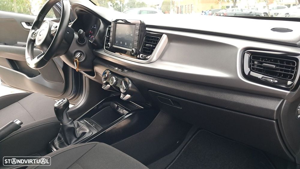 Kia Rio 1.4 CRDi 90 Platinum Edition - 24