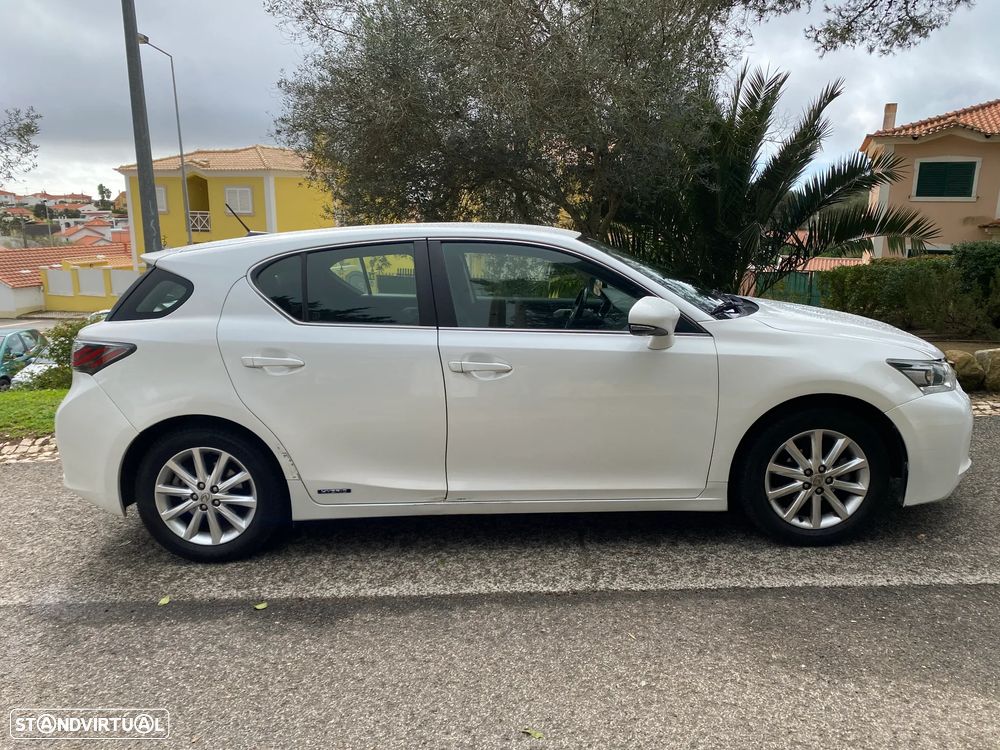 Lexus CT 200h - 4
