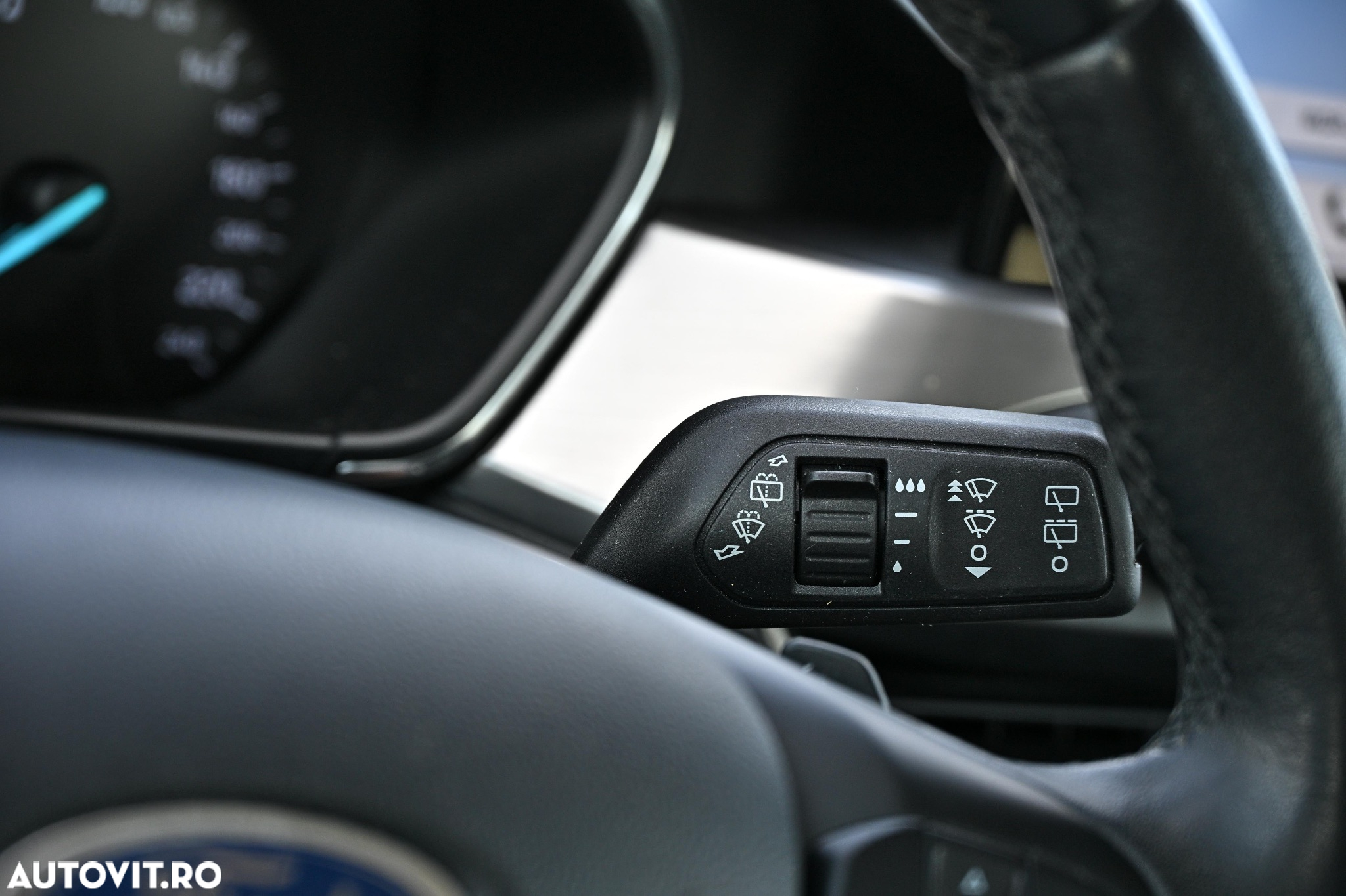 Ford Focus Turnier 1.5 EcoBlue Start-Stopp-System Aut. TITANIUM - 29