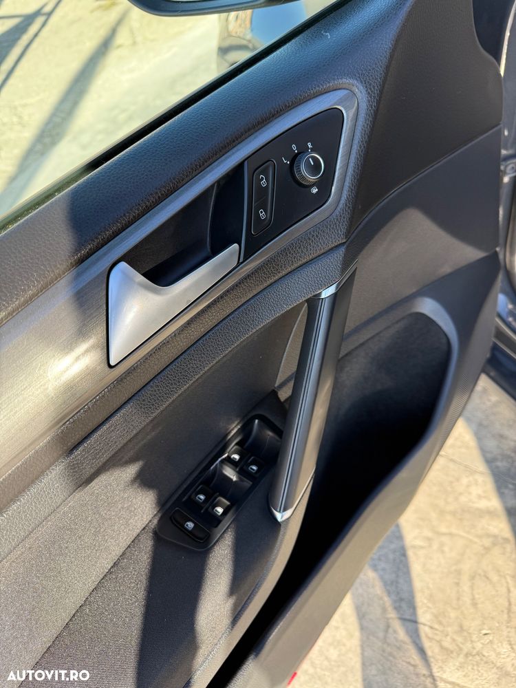 Volkswagen Golf - 19