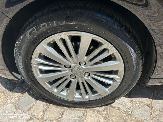 Peugeot 208 1.6 BlueHDi Style - 16