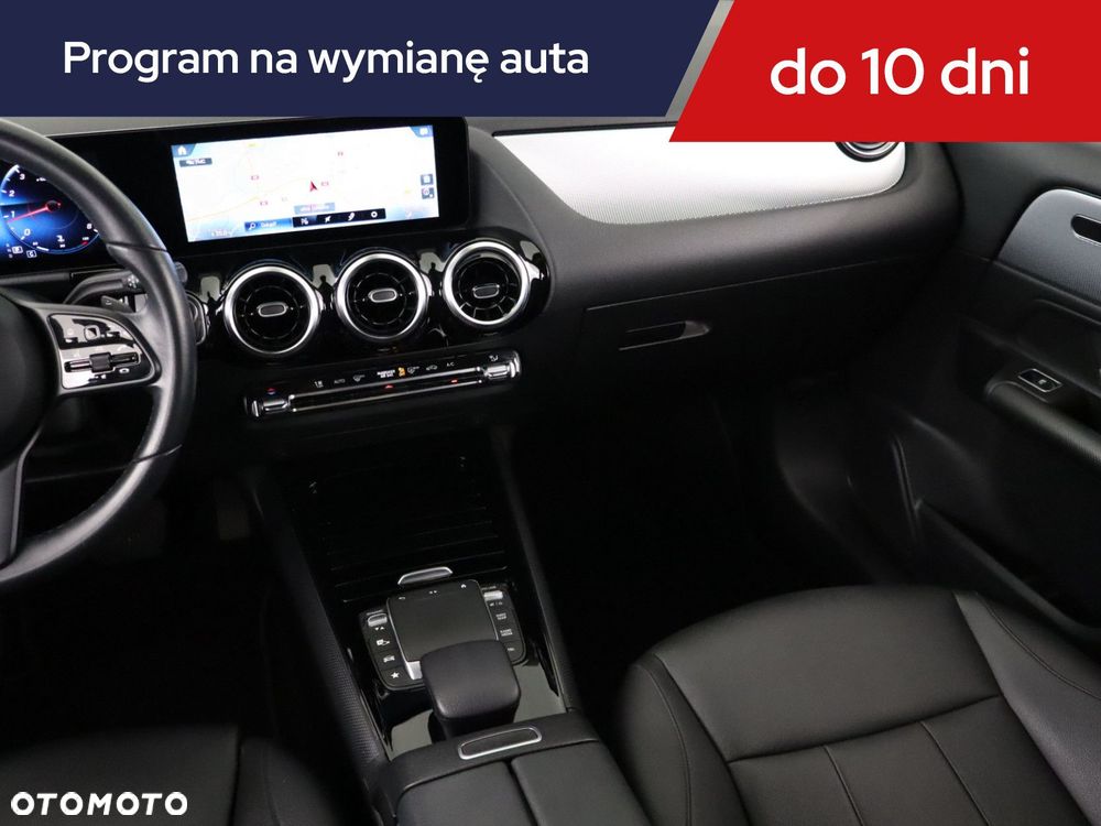 Mercedes-Benz GLA - 10