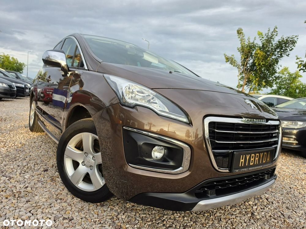 Peugeot 3008 Hybrid4 - 4