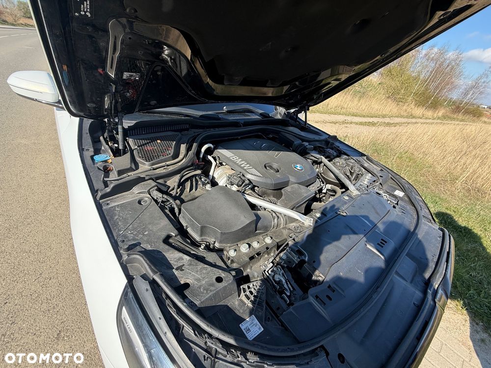 BMW Seria 5 520d xDrive mHEV - 15