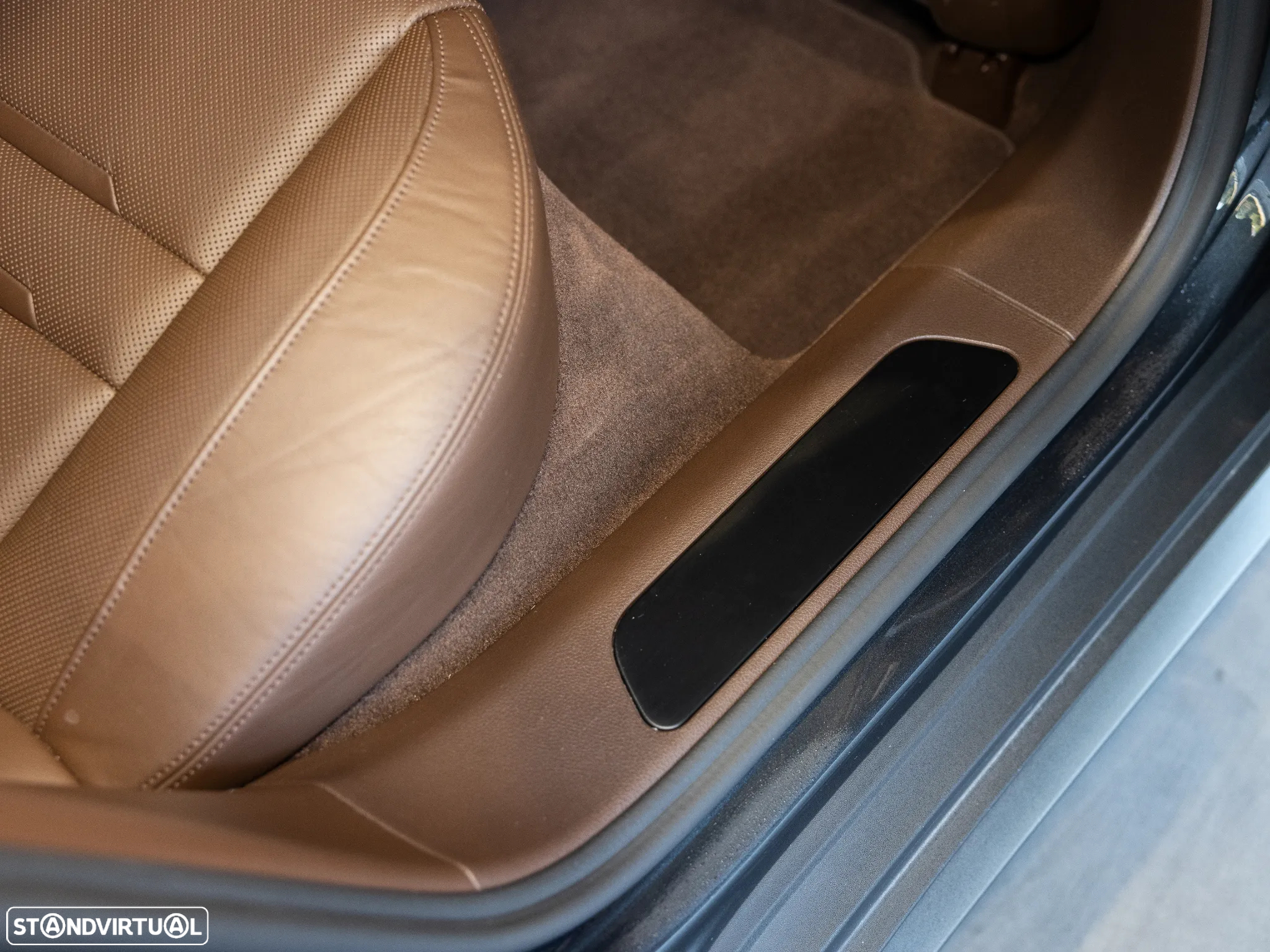 Porsche Panamera 4 E-Hybrid Platinum Edition - 41