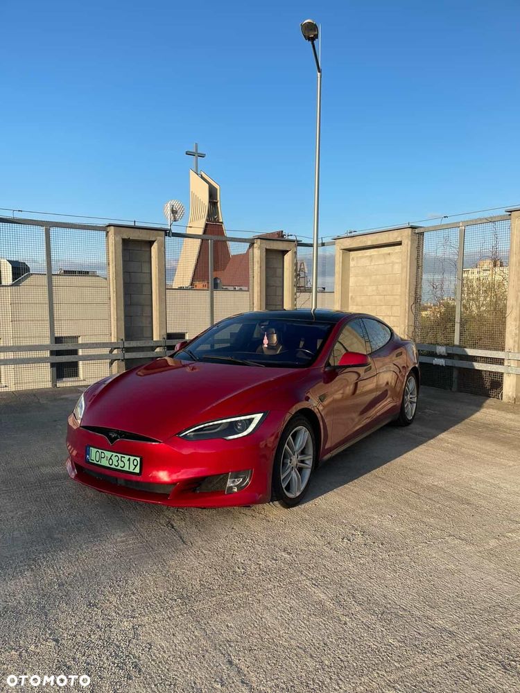 Tesla Model S Dual Motor Allradantrieb Performance - 1
