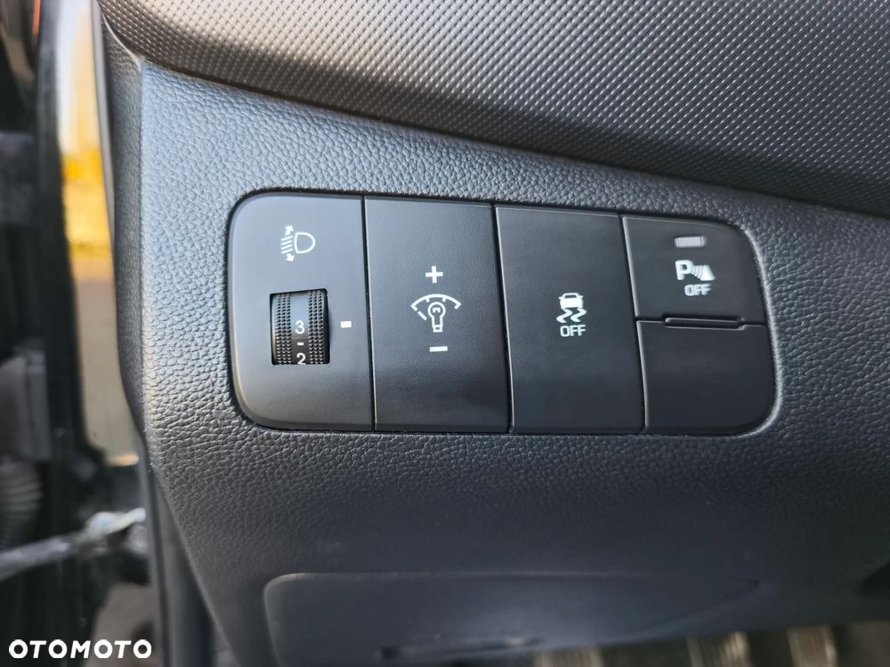 Hyundai i10 1.0 Black Line - 19