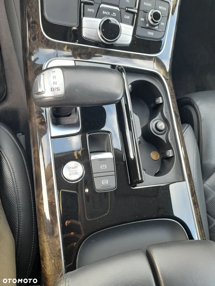 Audi A8 4.2 TDI DPF (clean diesel) quattro tiptronic - 8