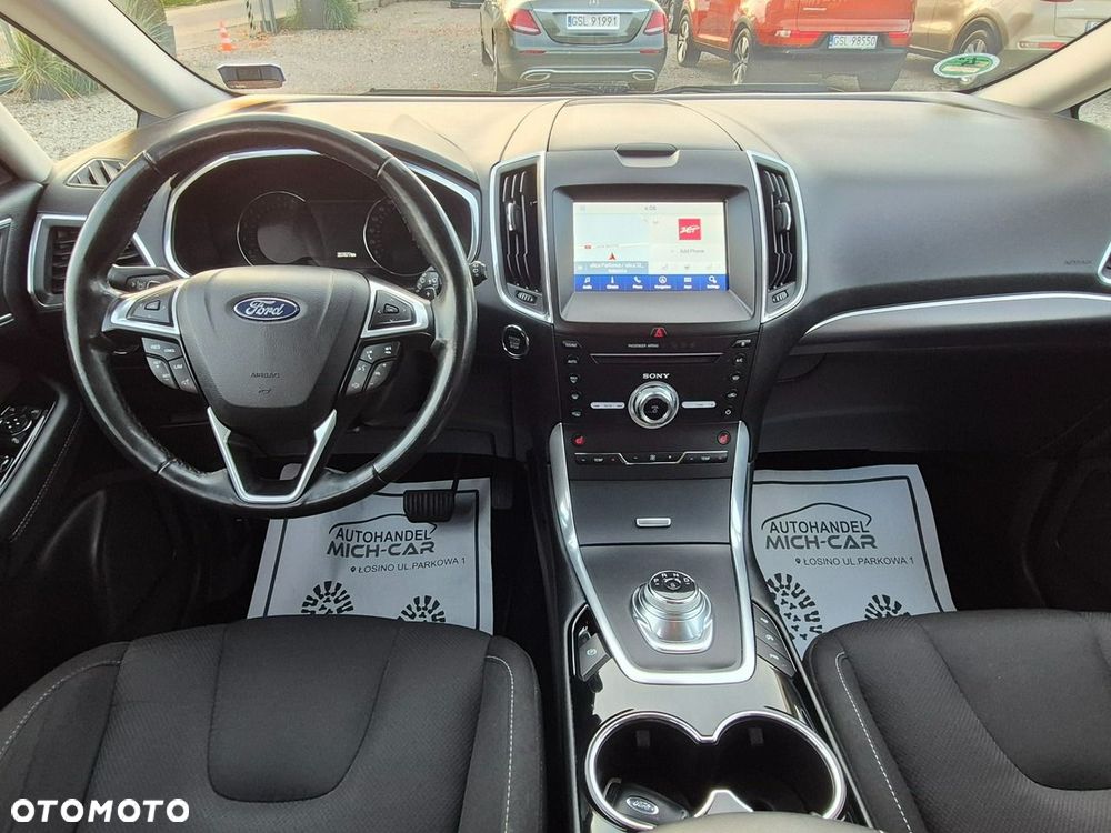Ford S-Max - 29