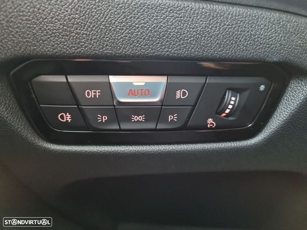 BMW i4 eDrive40 - 26