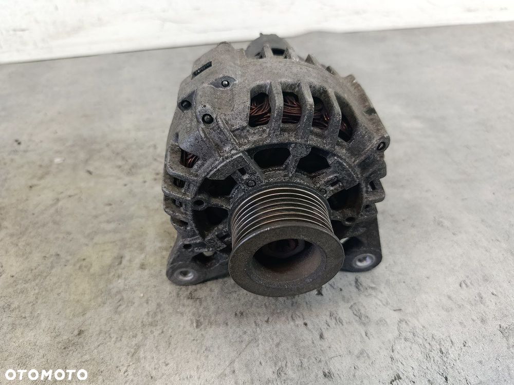 ALTERNATOR RENAULT CLIO III 8200654541 TG9B042  2543509A  VALEO 1.2 - 5
