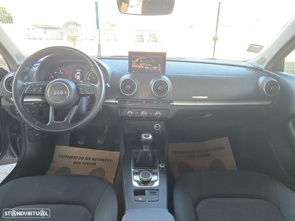 Audi A3 Sportback 30 TDI Design - 39