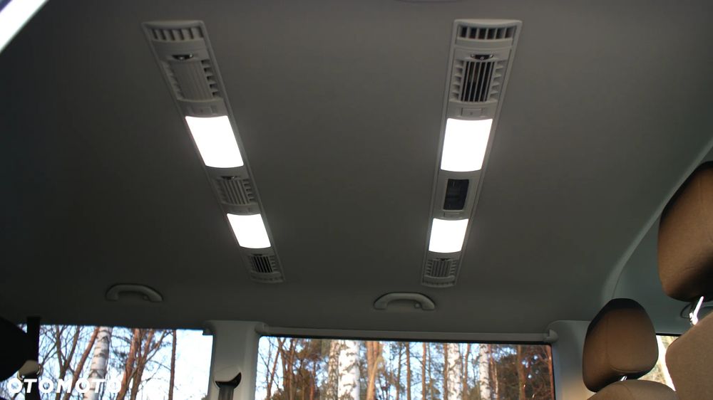 Volkswagen Caravelle - 29