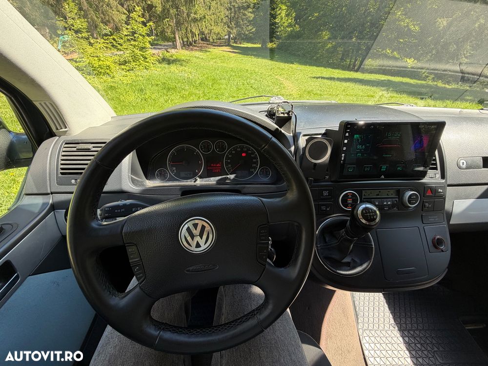 Volkswagen Multivan - 25