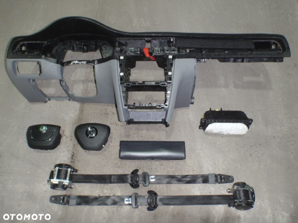 SKODA SUPERB II 2 DESKA KONSOLA PODUSZKI PASY AIR - 1