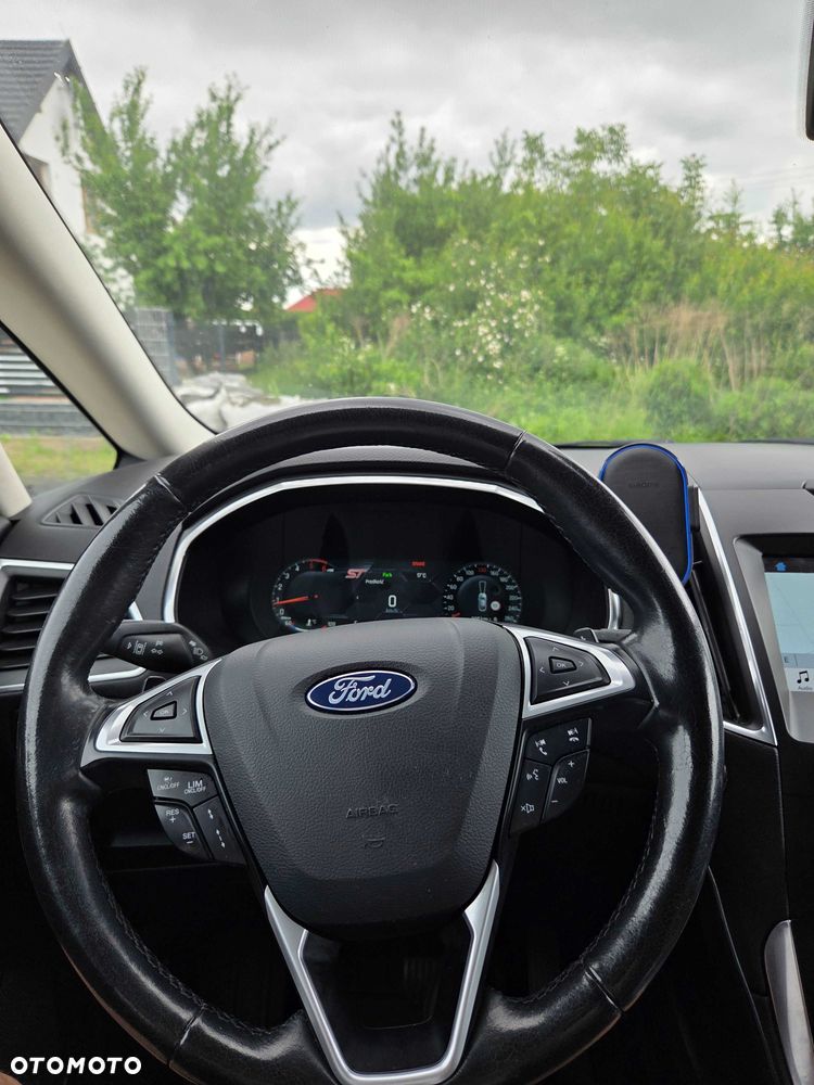 Ford S-Max - 8