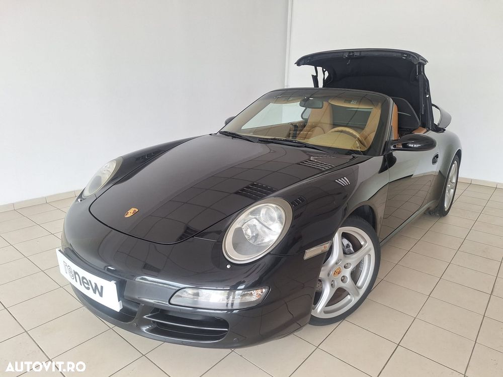 Porsche 911 Carrera 4 - 3