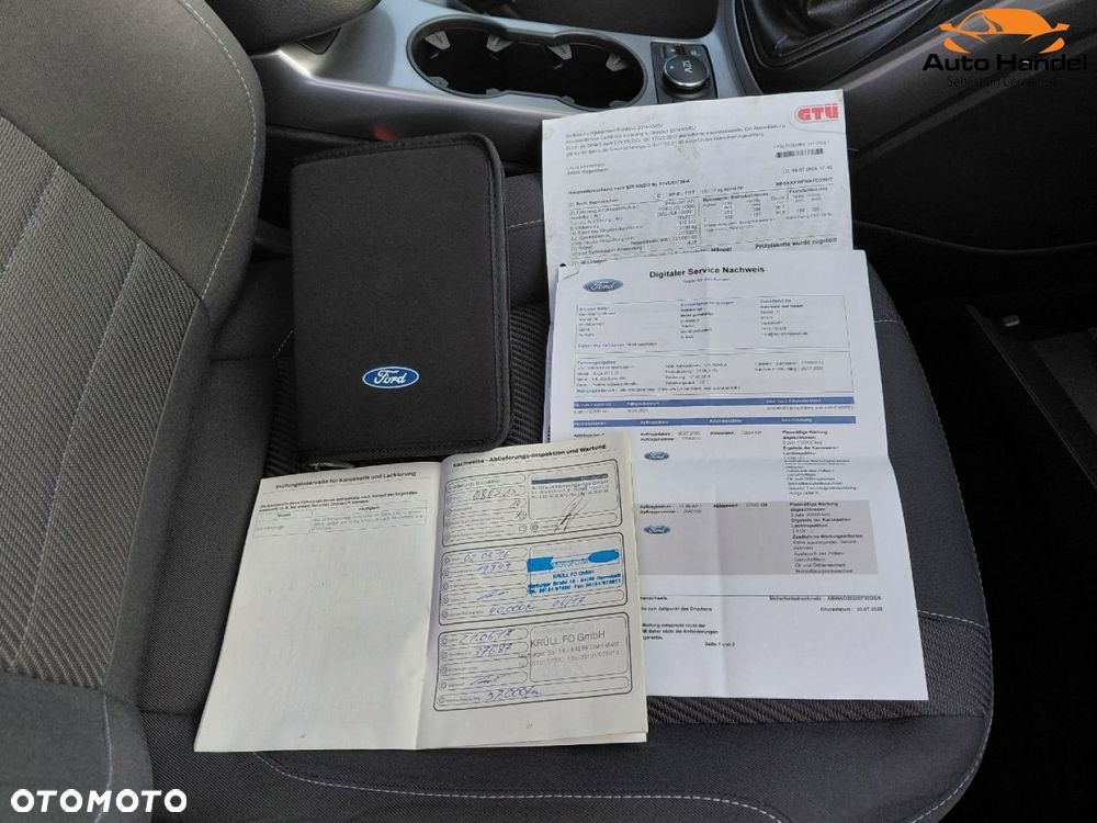 Ford Kuga 1.5 EcoBoost 2x4 Titanium - 6
