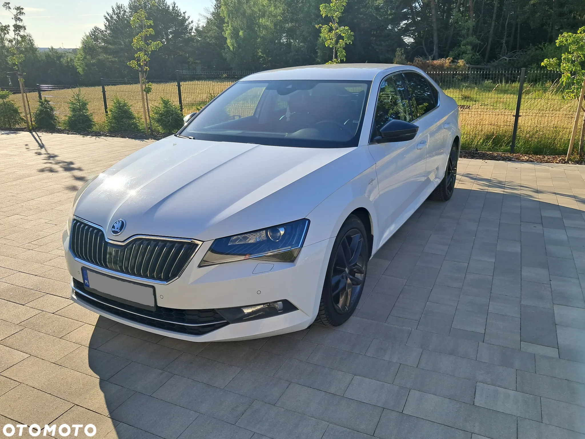 Skoda Superb 2.0 TDI L&K DSG - 18