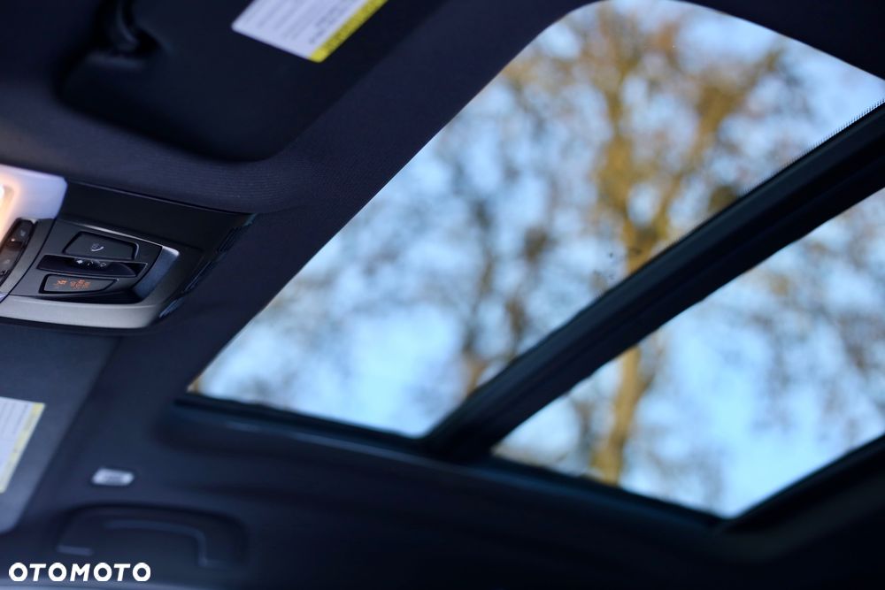 BMW X2 xDrive20i Advantage Plus - 14