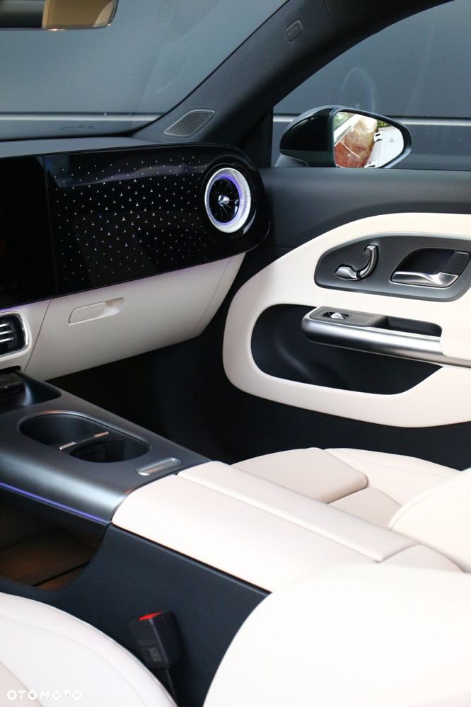 Mercedes-Benz CLA - 39