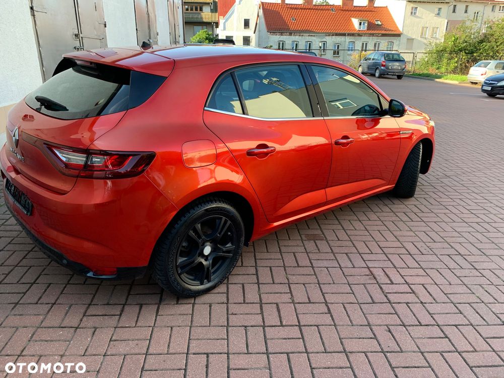 Renault Megane ENERGY TCe 130 SYMPHONY - 25