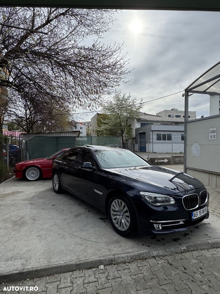 BMW Seria 7 740d xDrive - 32