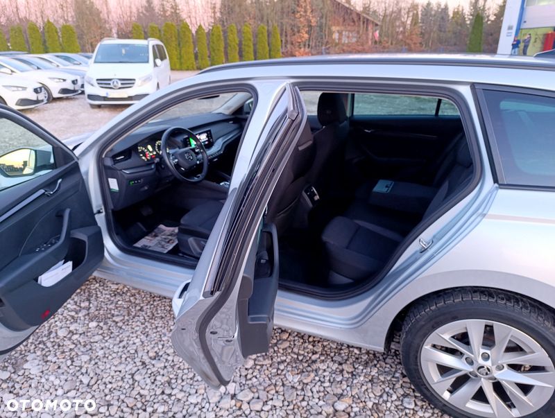 Skoda Octavia 2.0 TDI Ambition DSG - 13