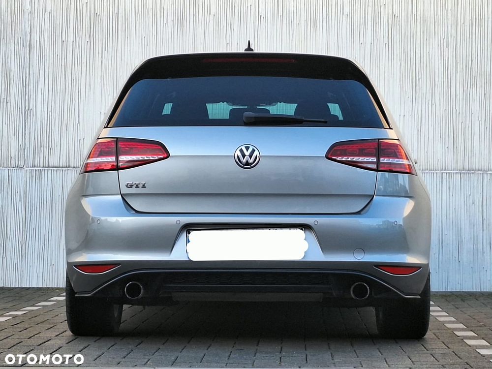 Volkswagen Golf - 13