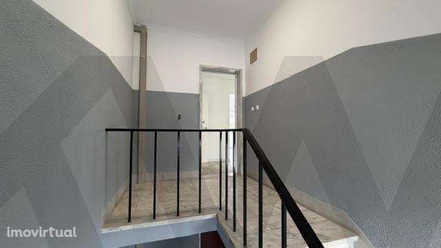 Apartamento T2 Renovado Para Arrendar - Grande imagem: 3/15