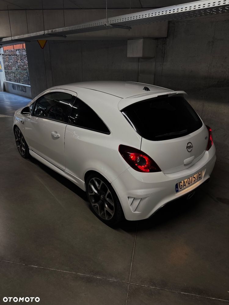 Opel Corsa 1.6 Turbo OPC - 9