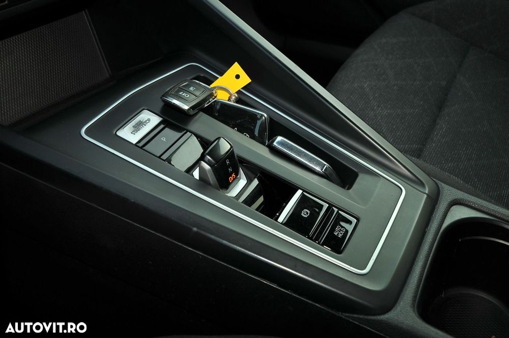 Volkswagen Golf 2.0 TDI DSG Life - 32